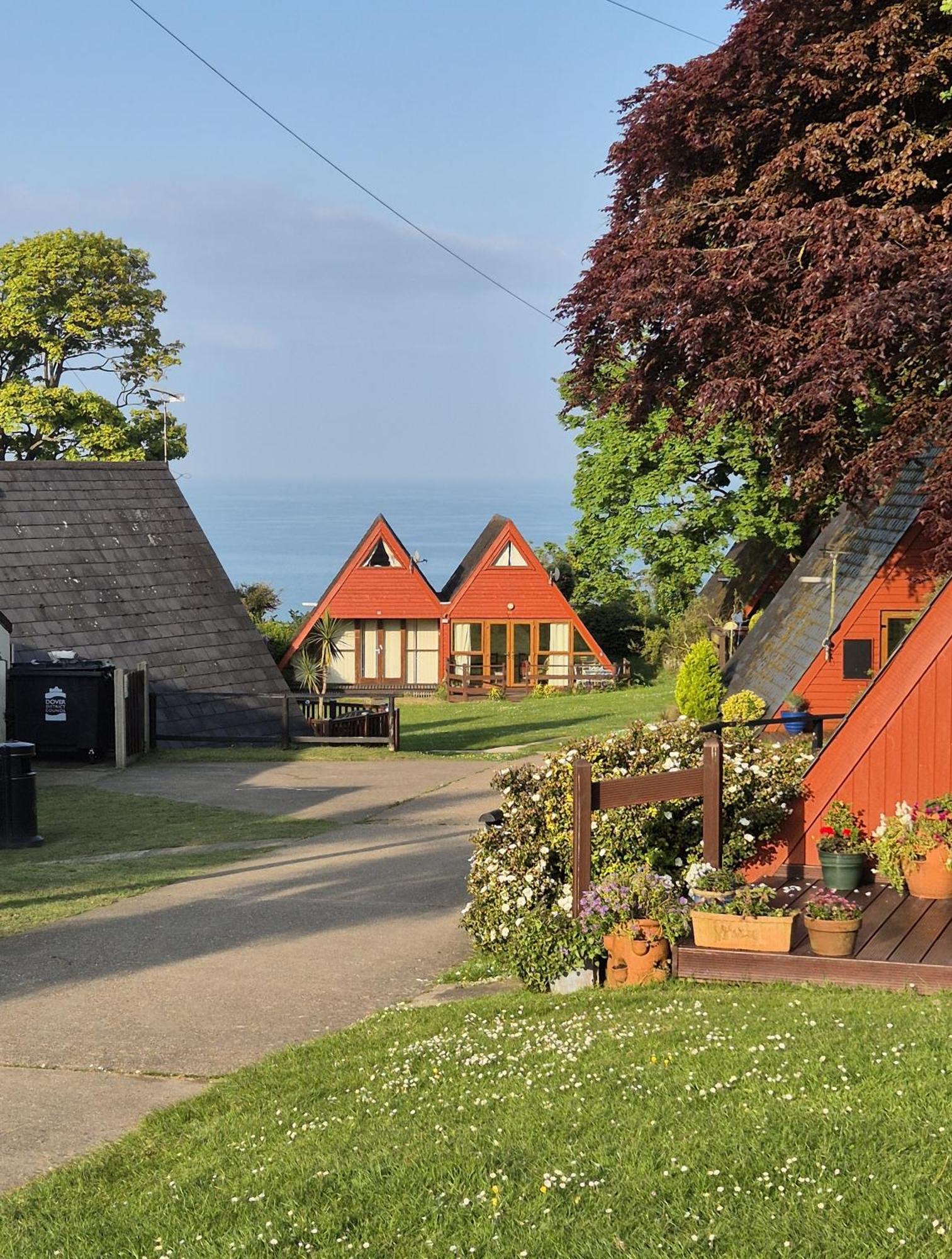 Wow! Amazing Sea Views At Coastal Chalet In Kingsdown Park With Pool No 40 Villa Exterior foto